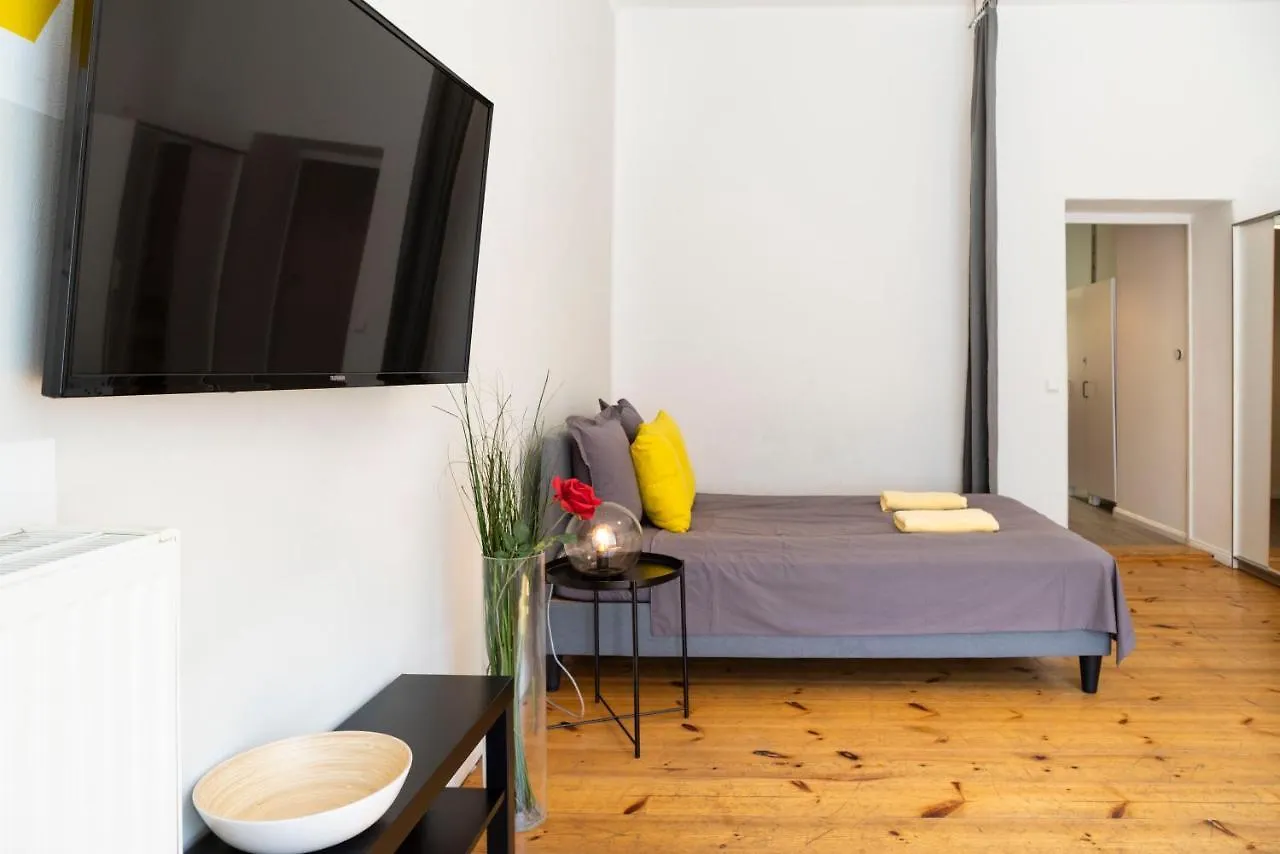 Cosy And Stylish Apartment In Berlin Neukolln