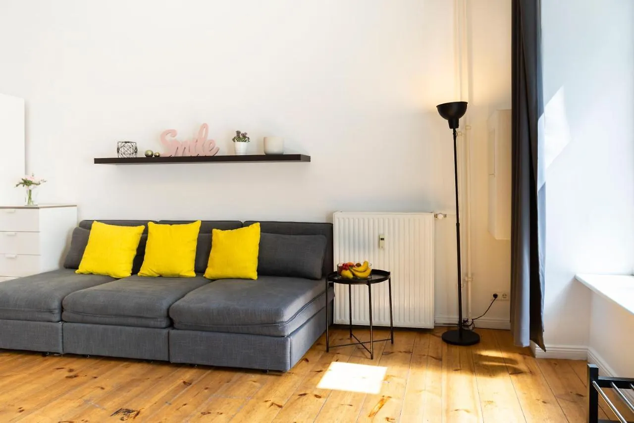Cosy And Stylish Apartment In Berlin Neukolln 0*,